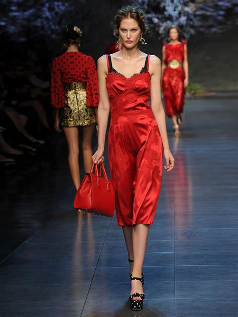 dolce & gabbana red dress.